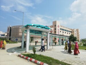 Public in Gorakhpur AIIMS Hospital click by Ankit Gupta